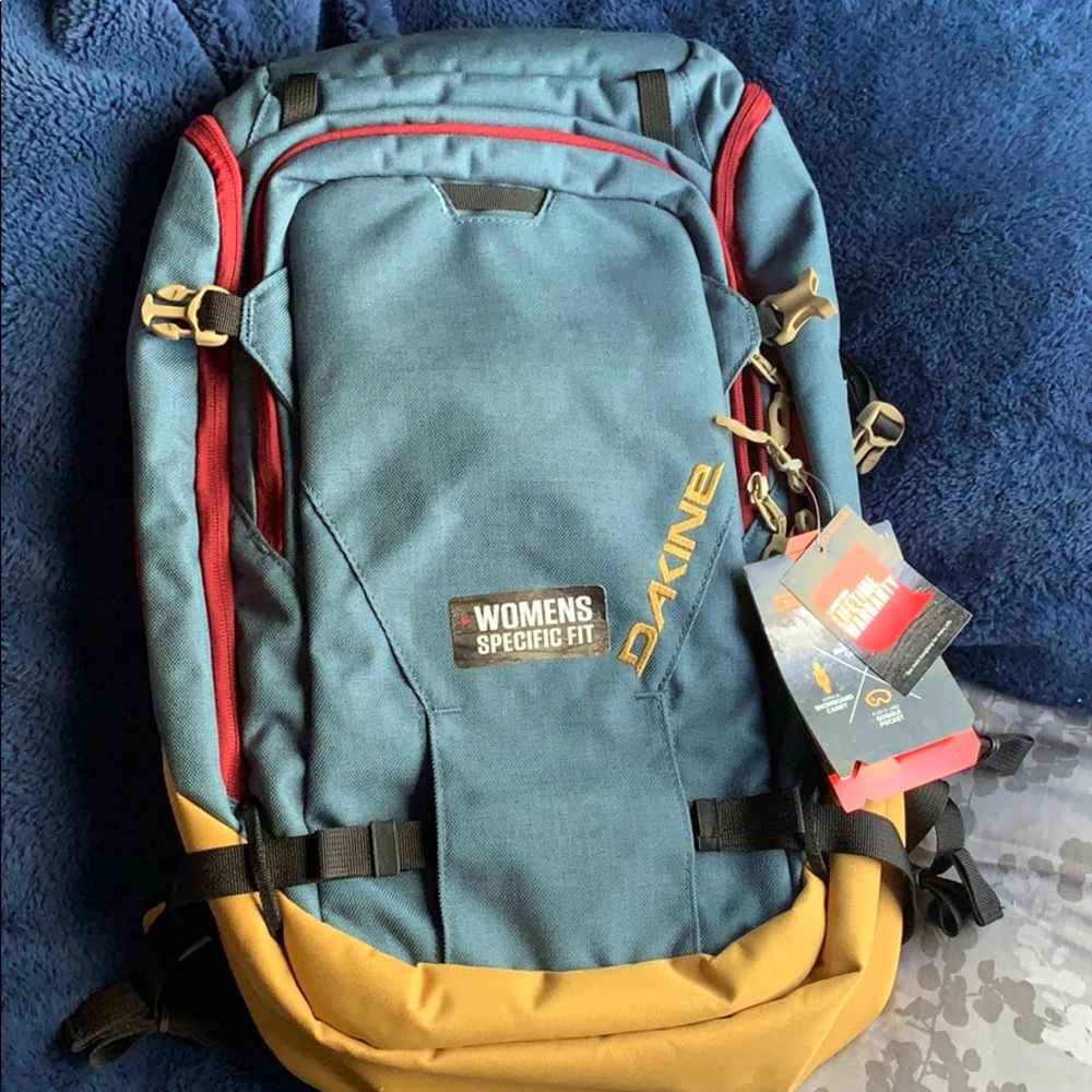 Dakine-Heli pro backpack